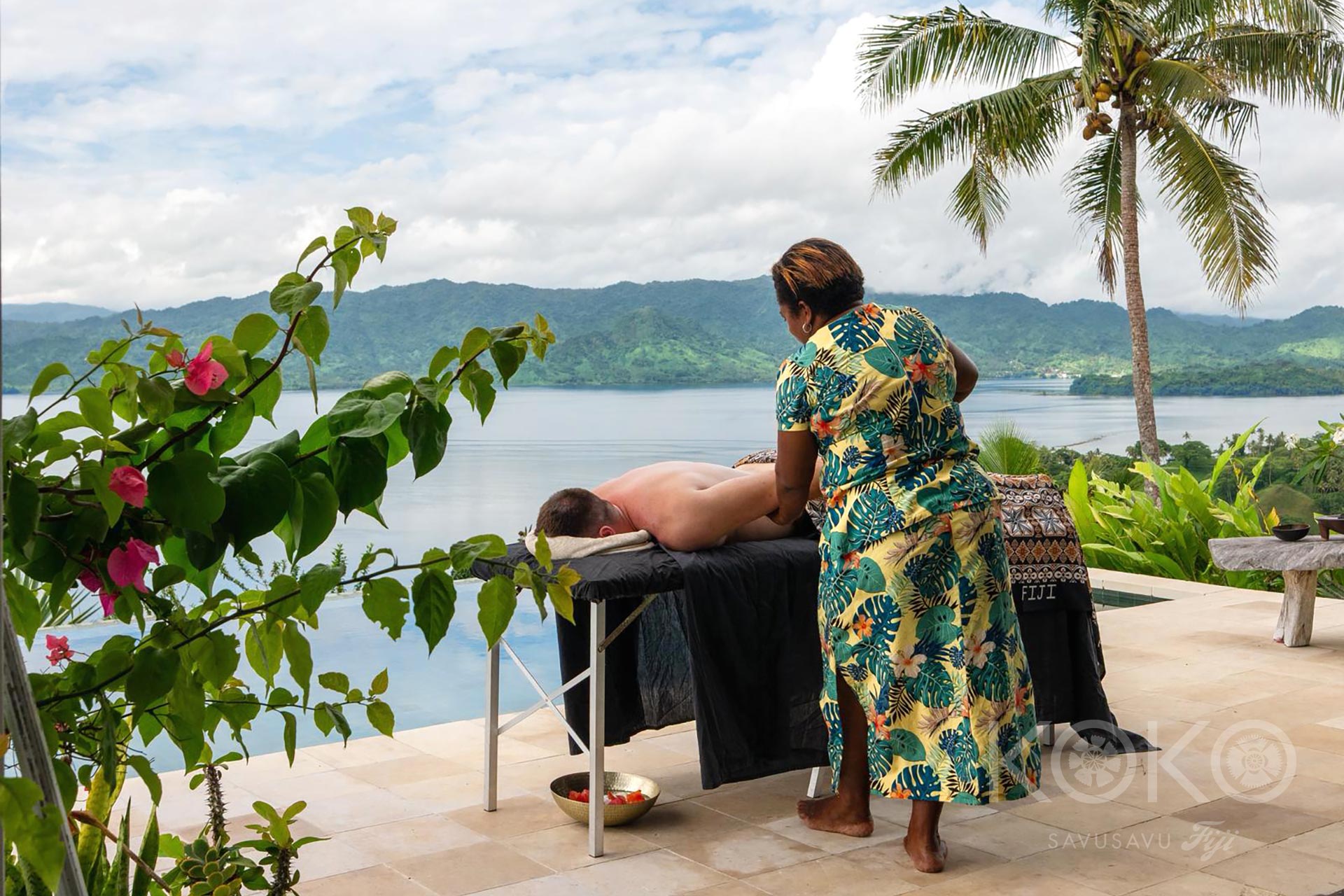REJUVENATING MASSAGE TREATMENTS WITH AN OCEANVIEW